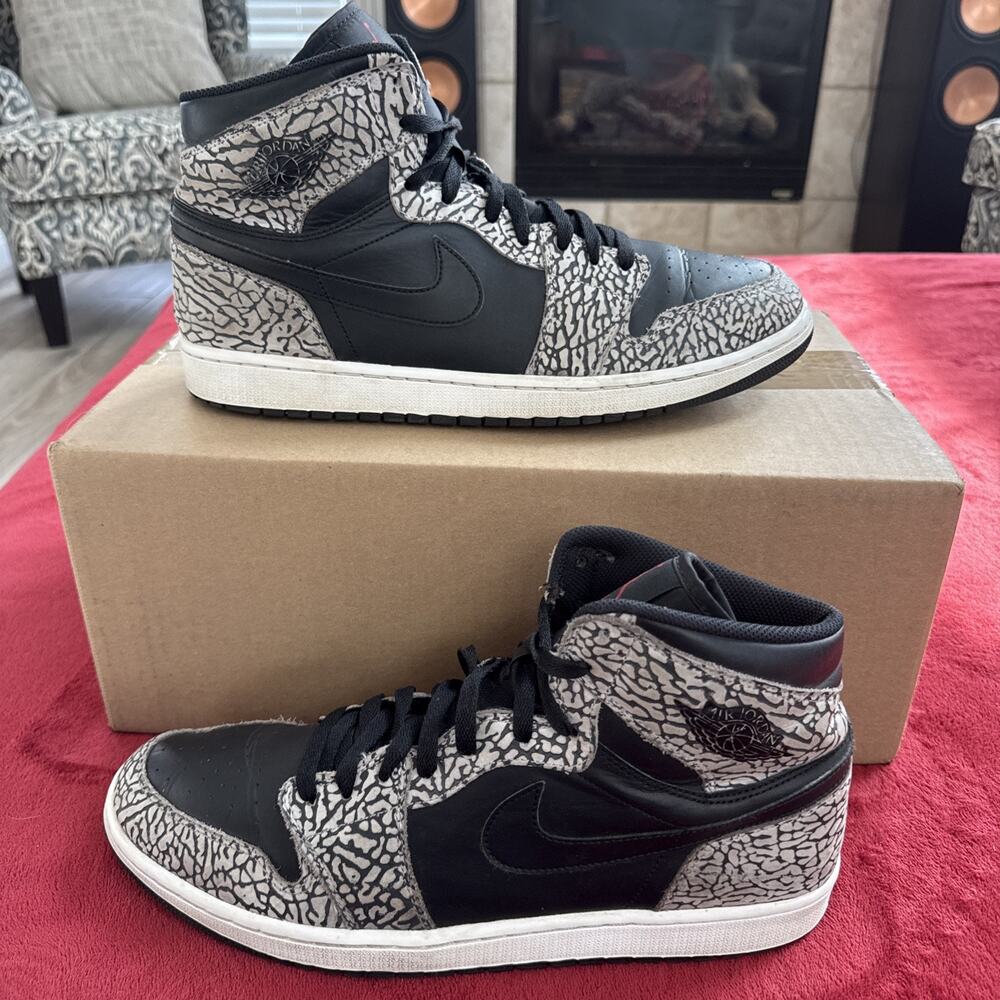 Jordan Men’s Athletic Shoes Black, Gray, Red - Picture 3 of 9